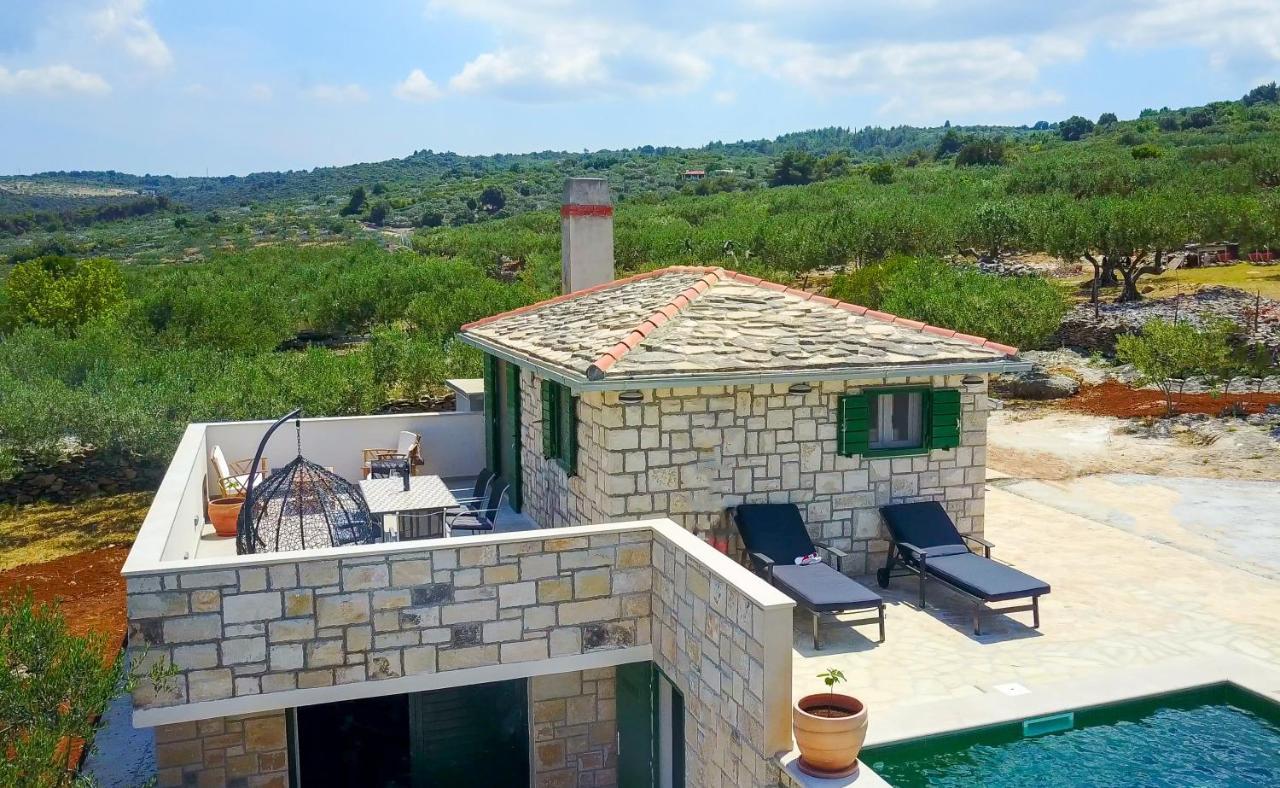 Holiday Home Bliss Splitska Exterior photo